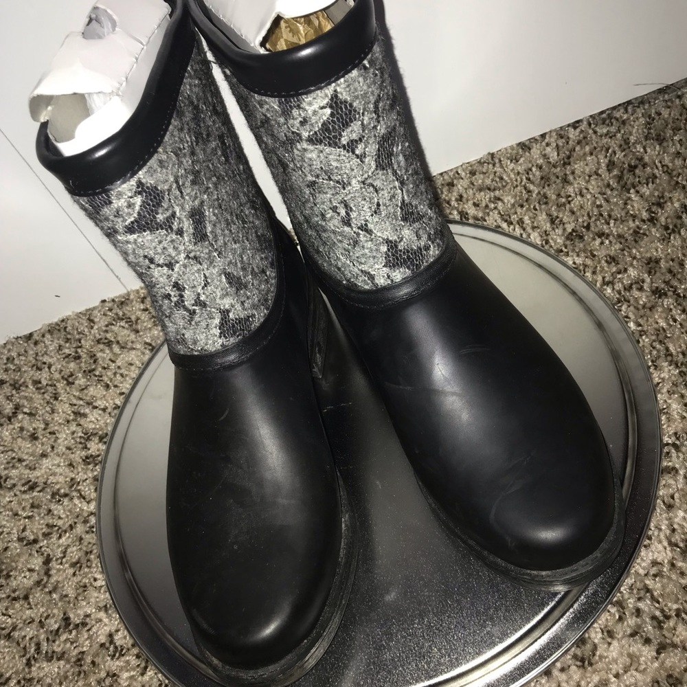 UGG RUBBER BOOTS